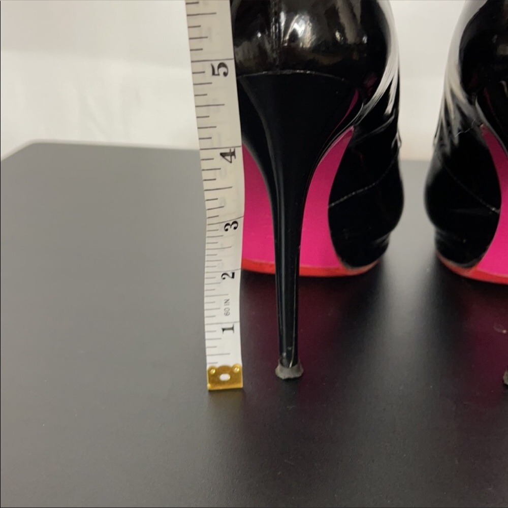 Gorgeous, authentic Alexander McQueen patent heels 38 - Picture 8 of 9